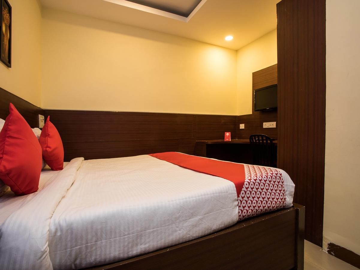 Oyo 11945 Hotel Glory Palace Indore Eksteriør bilde