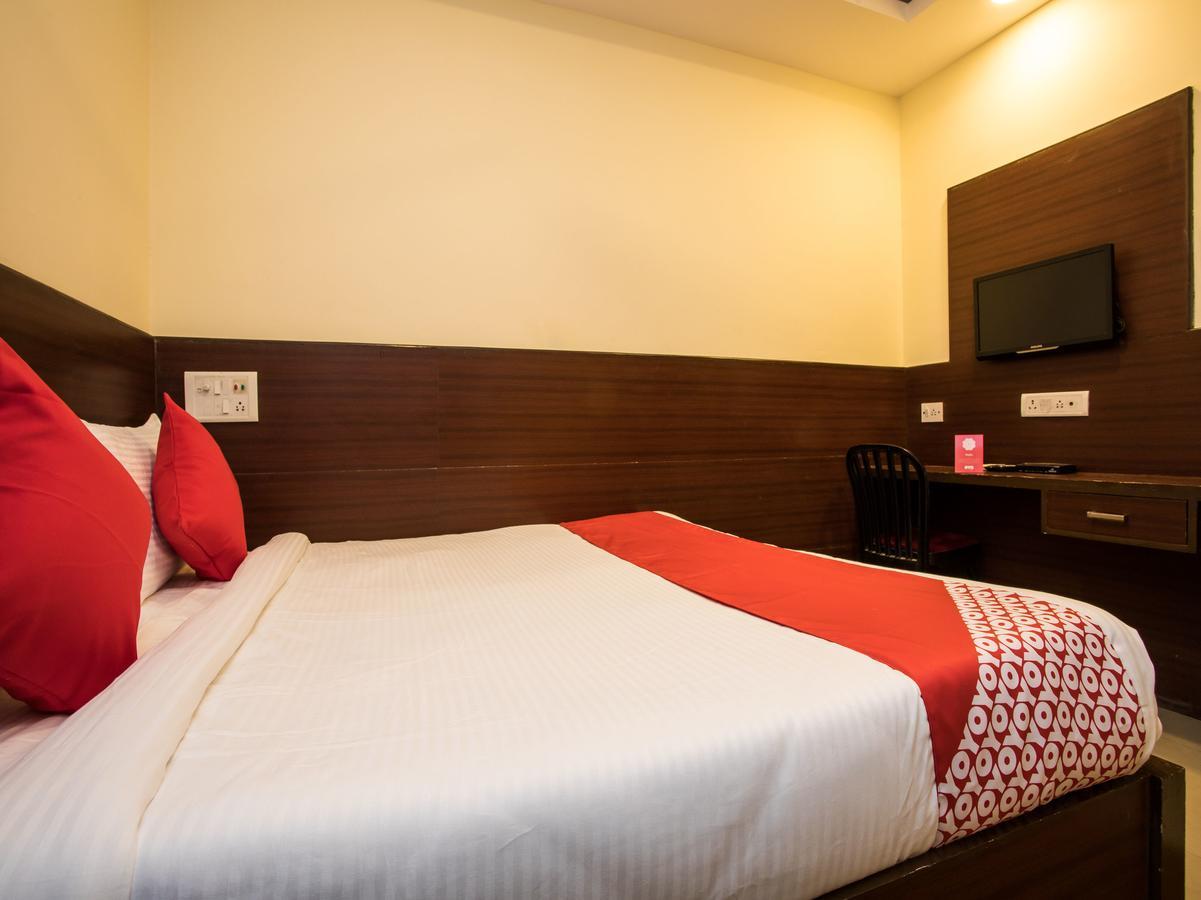 Oyo 11945 Hotel Glory Palace Indore Eksteriør bilde
