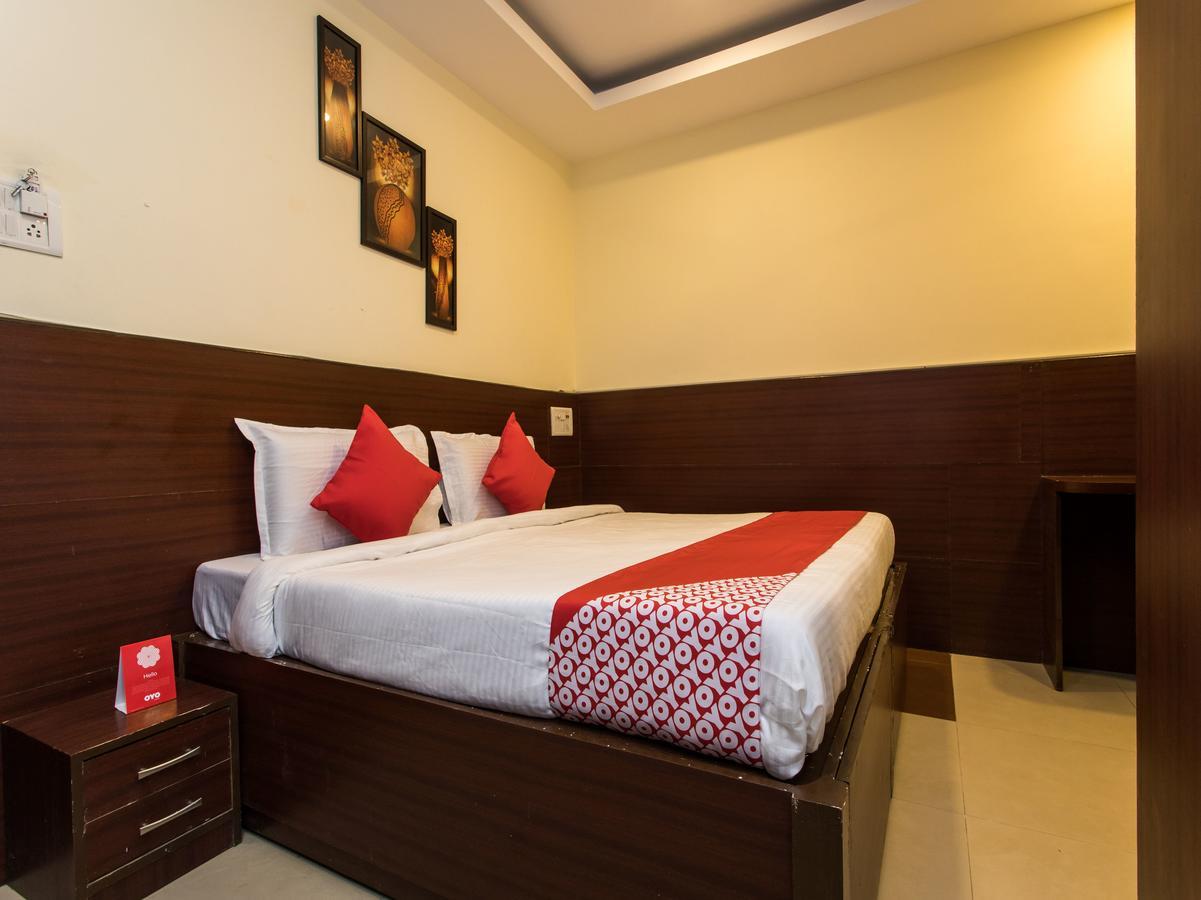 Oyo 11945 Hotel Glory Palace Indore Eksteriør bilde